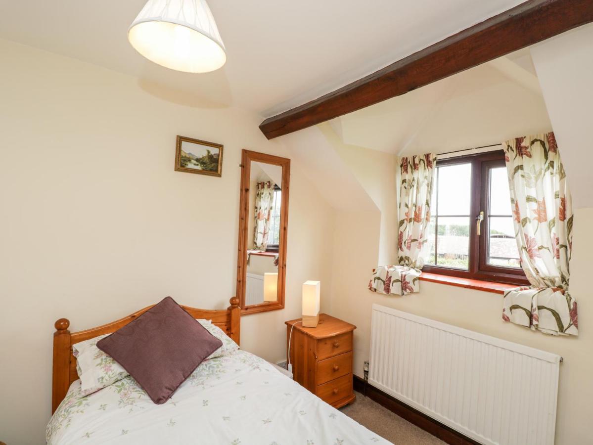 Lawn Farm Cottage Глостер Экстерьер фото